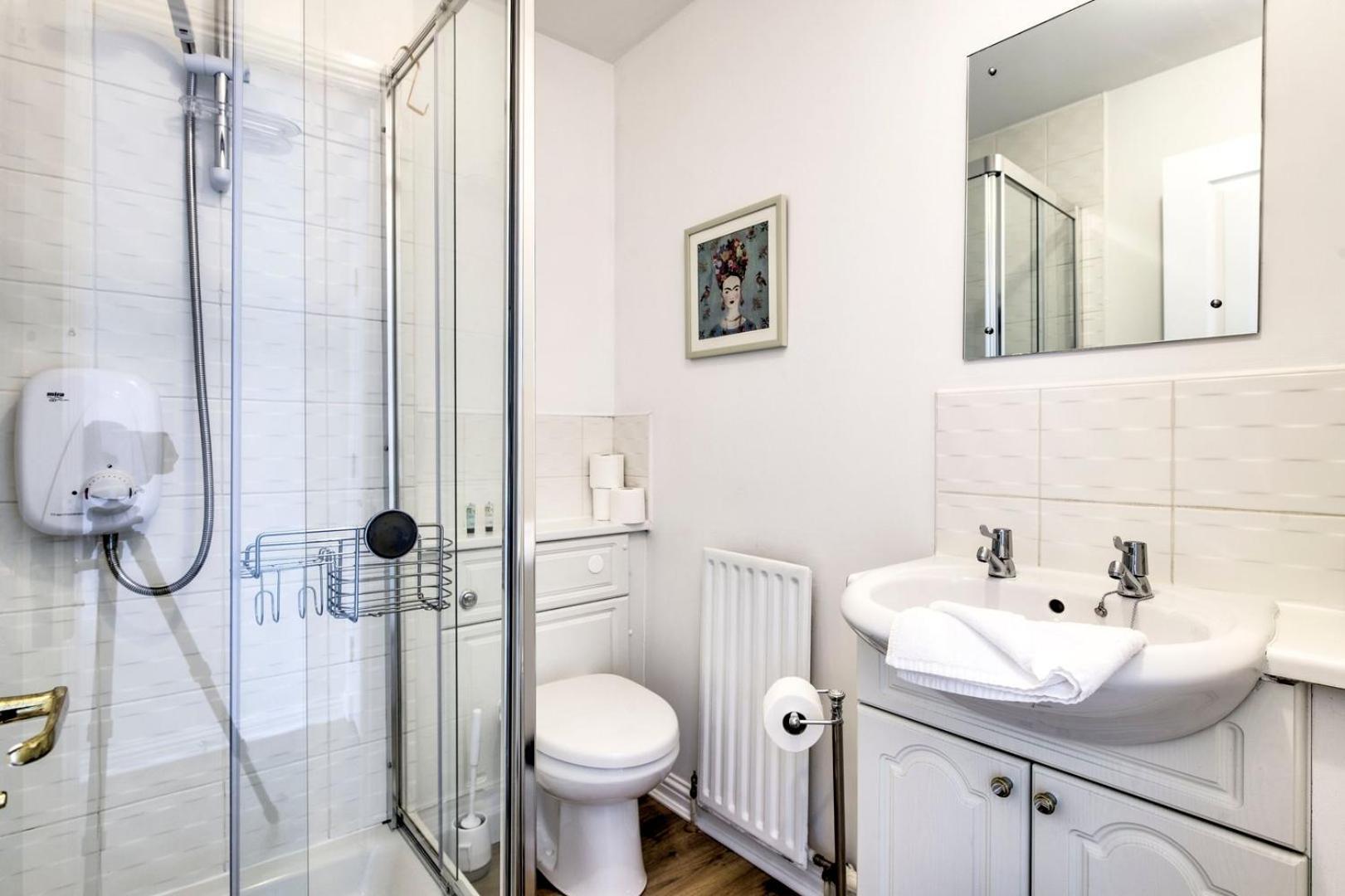 Guestready - Stylish W/ Parking Near * EDI